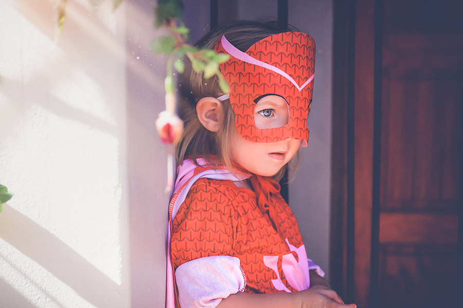 little girl in halloween dress up